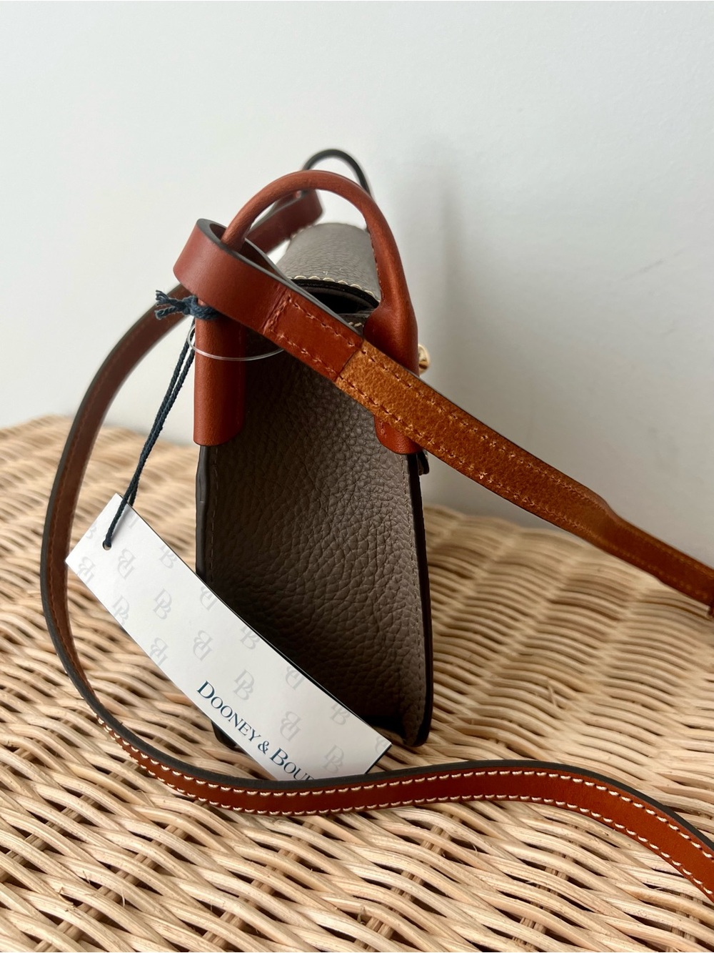 Dooney & Bourke Pebbled Leather Crossbody Taupe Brown Trim NWT - Picture 3 of 8
